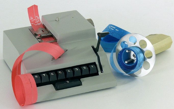 Handlocher.jpg