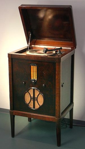 Telefunken,musikschrank.jpg