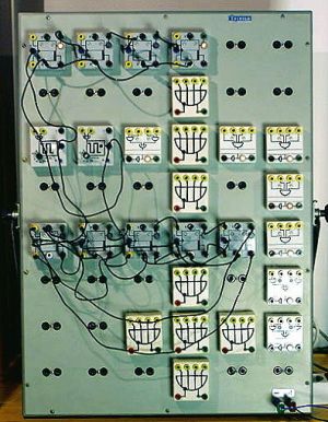 Digitalexperimentiersystem.jpg