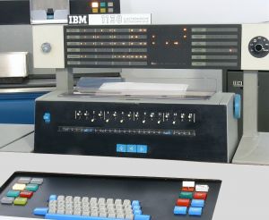 Ibm-1130-konsole.jpg